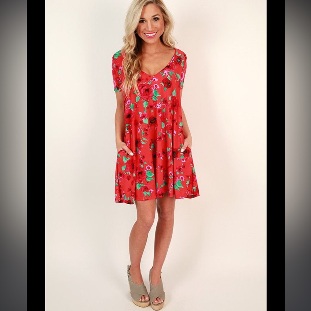 Meritt | Red‎ Floral Dress w/ Pockets